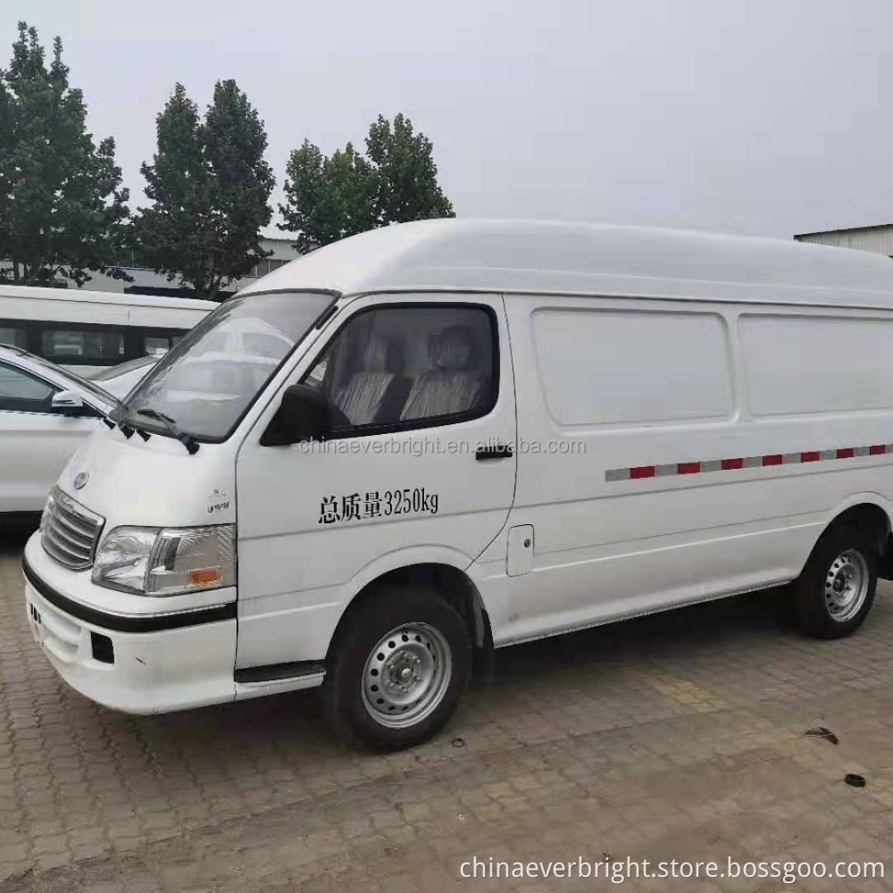 Pure elektrische auto doos truck hoog dak snel lading lang 100 km snelheid side schuifdeur
